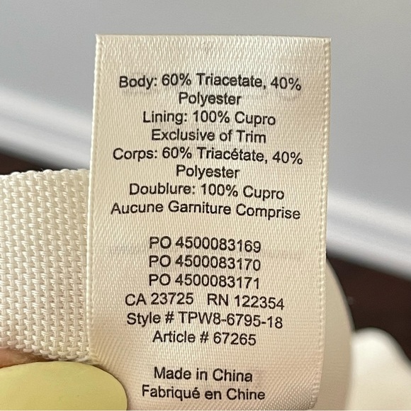 ❌SOLD ❌WILFRED Le Fou Juste High Waisted Dress shorts with pleated Front Cream s - Picture 10 of 13